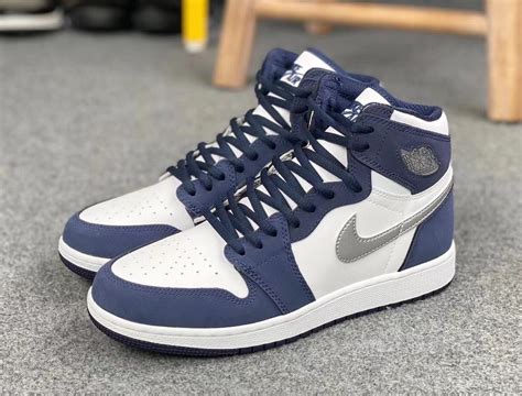 nike air jordans blauw|nike jordan 1 midnight.